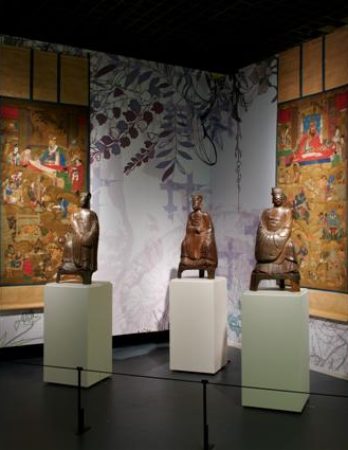Scénographie de l’exposition “La voie du Tao” 26/03/2010 au Grand Palais Scénographie de l'exposition "La voie du Tao" 26/03/2010 au Grand Palais